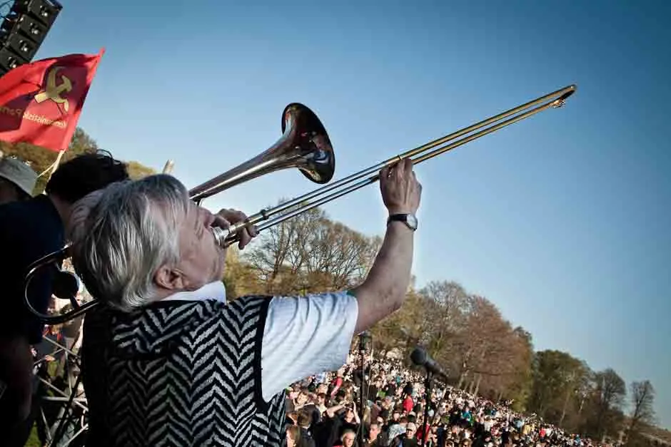 Rød 1. Maj i fælledparken