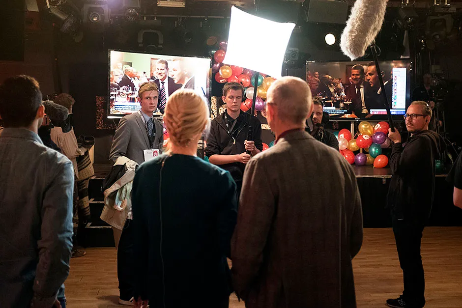 Finn Sørensen venter på at give interview. Enhedslistens valgfest