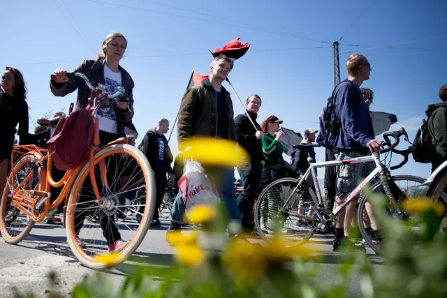 1. maj 2013: Faner er røde, Helle er ... (20/31)