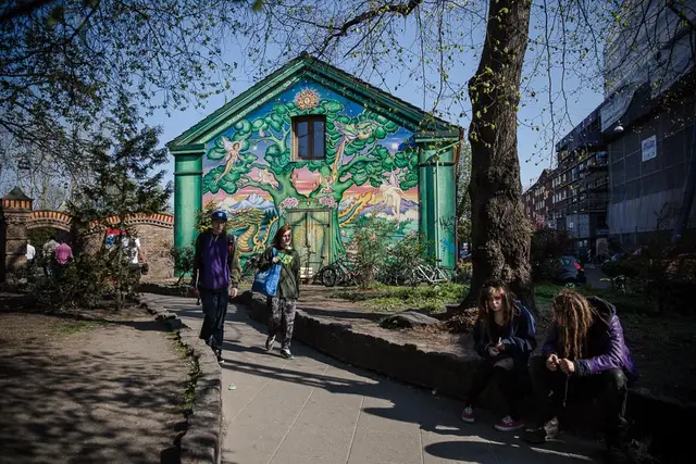 Aktion på Christiania (2/13)
