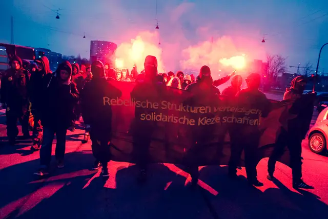 Aktivister på gaden for at støtte rydningstruede fristeder i Berlin (4/12)