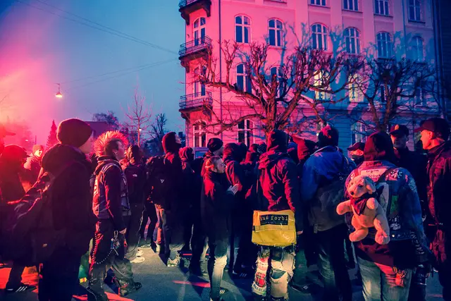 Aktivister på gaden for at støtte rydningstruede fristeder i Berlin (8/12)
