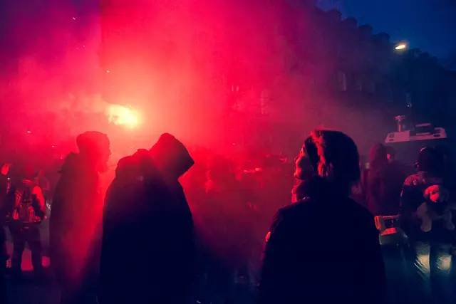 Aktivister på gaden for at støtte rydningstruede fristeder i Berlin (11/12)