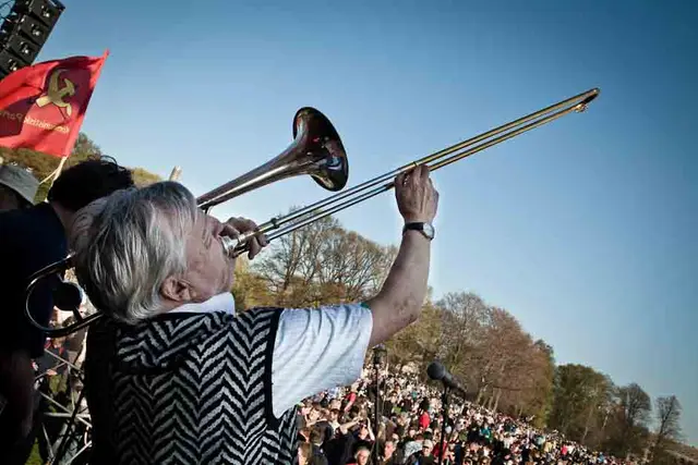 Rød 1. Maj i fælledparken
