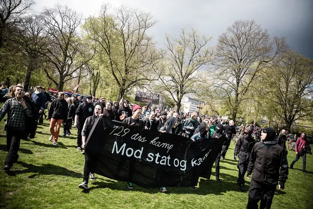 Forår, fest og 1. maj (11/17)