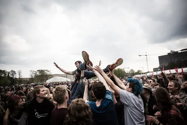 Forår, fest og 1. maj (16/17)