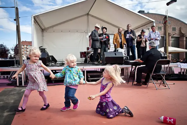 Gadefest mod vold, trusler og bøller (4/14)