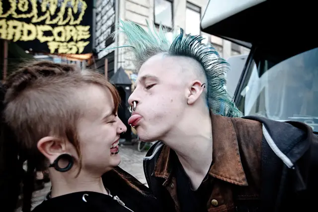 Glade punks fik cykelkrig og veganske hotdogs (3/22)