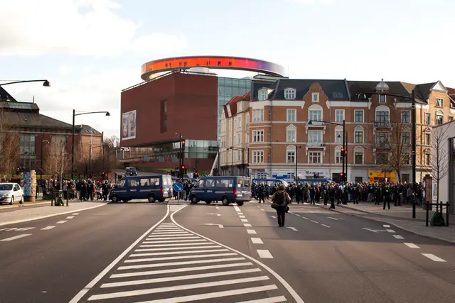 Stort politiopbud i det centrale Århus