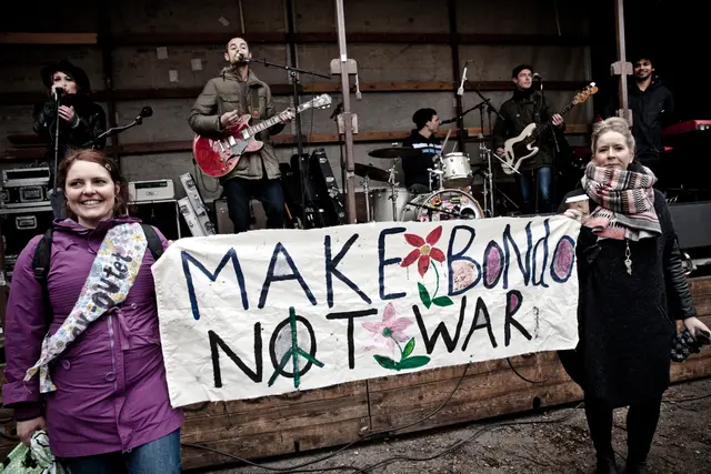 Patchanka ved fordemonstration på Blågårds Plads forud for gigantdemonstration på Christiansborg Slotsplads 11. april