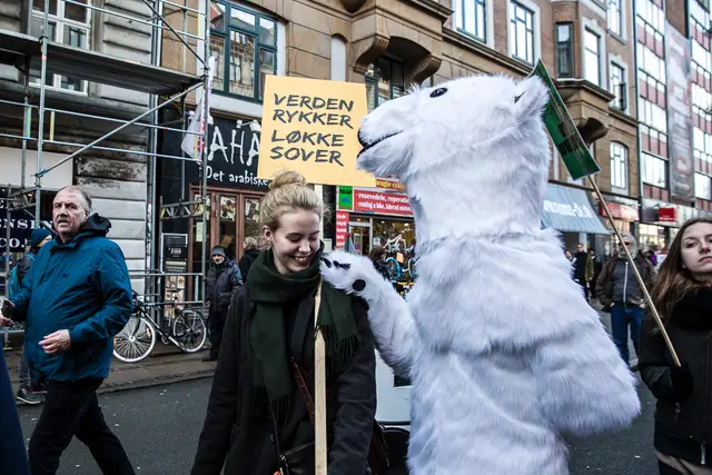 Mangfoldig klimamarch i København (13/23)