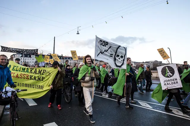 Mangfoldig klimamarch i København (20/23)