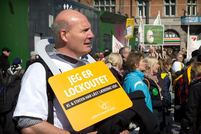 Demonstration på Rådhuspladsen onsdag den 3. april