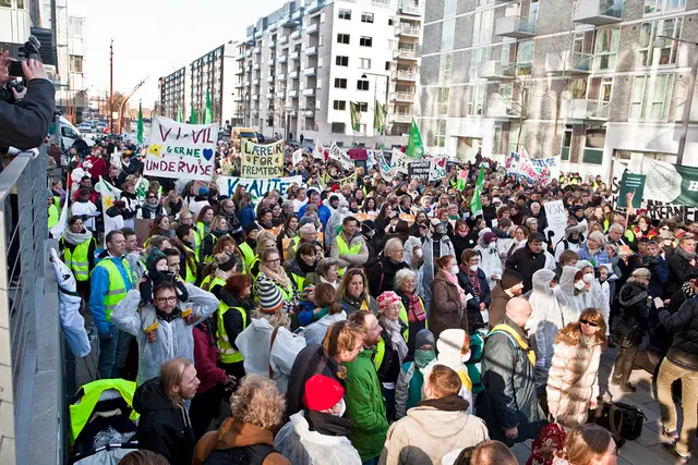 Protest mod lockout (14/27)