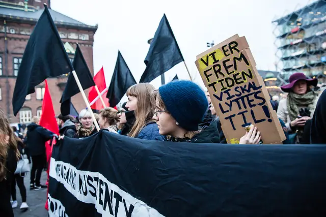 Stop milliardnedskæringer på uddannelse (16/25)
