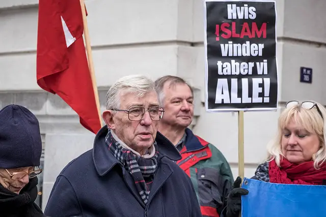 To år med protester mod 'For Frihed' (5/18)