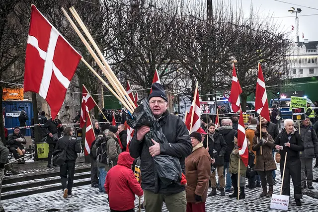 To år med protester mod 'For Frihed' (8/18)